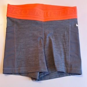 Nike Pro Spandex Sports in Gray